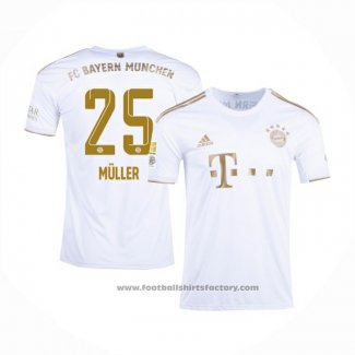 Bayern Munich Player Muller Away Shirt 2022-2023